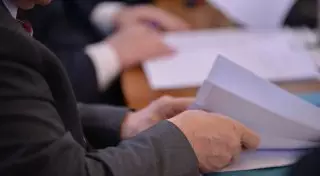 Сенатор усомнился в помощи НПО правительству Казахстана