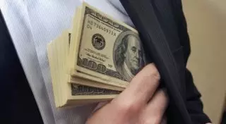 В Алматы директора филиала института горного дела уволили за коррупцию