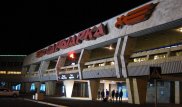 В аэропорту Караганды мужчина требовал предоставить ему самолет в Бостон