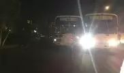 Два автобуса одного маршрута не поделили остановку в Алматы