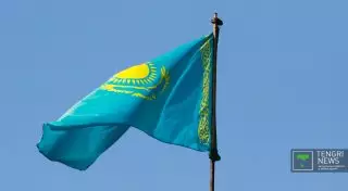 Сенаторы оскорблены отношением к госсимволам Казахстана