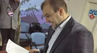 Казахстанского комментатора уволили в прямом эфире