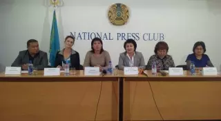 "Уроком уважения" к старшим назвали родители драку детей в КТЛ в Караганде