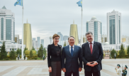 Порошенко с супругой сделали фото на память о визите в Астану
