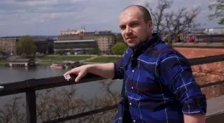 Комментатор Александр Олейник не намерен оспаривать свое увольнение