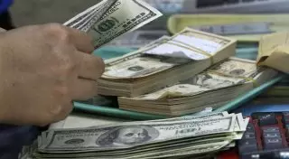 Нацбанк вложил еще 78,1 миллиона долларов в поддержку тенге