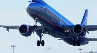 "Аэрофлот" намерен забрать у "Трансаэро" рейсы в Казахстан