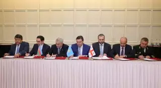 В Баку обсудили развитие Транскаспийского международного транспортного маршрута