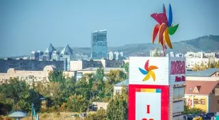 Сеть ТРЦ Казахстана ответила на просьбы отменить аренду в долларах