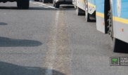 Выделенную полосу для автобусов в Алматы начали демонтировать