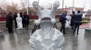 Скульптура "дракона" в Костанайской области удивила пользователей Казнета