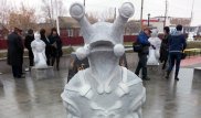 Скульптура "дракона" в Костанайской области удивила пользователей Казнета