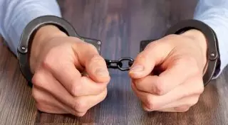 По подозрению в создании преступной группы задержаны сотрудники управления госдоходов ВКО