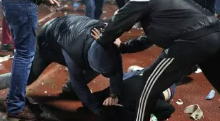 80 учеников устроили погром в школе Бишкека