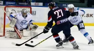 "Барыс" в первом матче после возвращения Назарова проиграл "Словану"