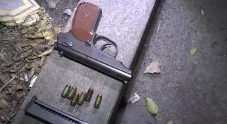 Вооруженный двумя пистолетами мужчина задержан в Алматы