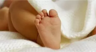 Мать бросила коляску с грудным ребенком на улице в Экибастузе