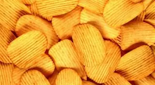 Отказаться от чипсов и энергетиков порекомендовала православная церковь в России