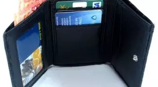 Пранкеры предложили казахстанцам завладеть чужим кошельком