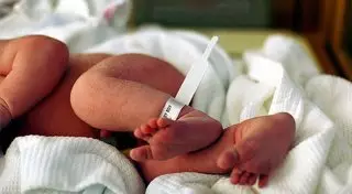 Мать пыталась продать новорожденную дочь в Актобе