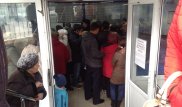 Жители Астаны простаивают в очередях более пяти часов - мажилисмен
