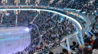 "Барыс" зарезал барана перед первым матчем на новой арене