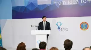 Нурали Алиев и зарубежные спикеры обсудили перспективы развития "Smart Астаны"