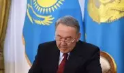 Назарбаев впервые при журналистах подписал Гражданский процессуальный кодекс