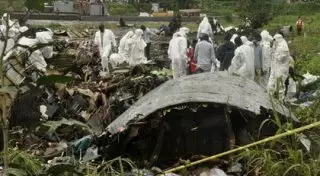 Как минимум 20 человек погибли при крушении российского самолета Ан-12 в Южном Судане