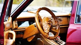 "Волга" с деревянным салоном продается на Украине