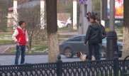 Эксперимент: Реакция алматинцев на избиение собаки
