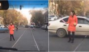 Действия девушки-регулировщика прокомментировали в ДВД Алматы