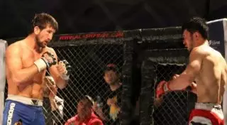 Боец Расул Мирзаев пожаловался на негостеприимство в Казахстане