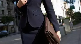 Женщины-госслужащие редко продвигаются по карьерной лестнице - Абдыкаликова