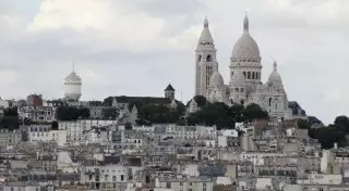 Взрыв и стрельба произошли в двух заведениях Парижа, есть жертвы