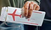Взятки авиабилетами брал инспектор миграционной полиции в Мангистау