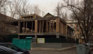 Строительство бизнес-центра во дворе жилого дома возмутило алматинцев