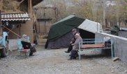 Пострадавших от землетрясения в Кыргызстане разместили в палатках