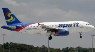 Во Флориде из-за угрозы взрыва экстренно сел самолет