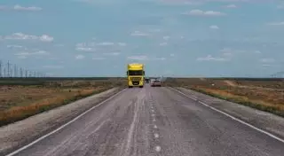 О схемах лжетранзита казахстанских перевозчиков рассказали в ФТС России