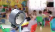Воспитателя детсада в Актобе обвиняют в том, что она заклеивала детям рты скотчем