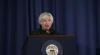 Глава ФРС высказалась в поддержку осторожного повышения процентной ставки