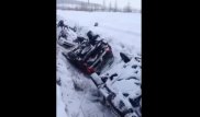 Видео с улетевшими в кювет внедорожниками появилось в Сети
