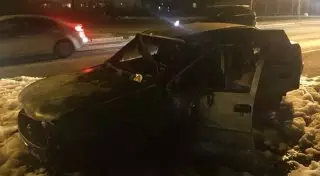 В Актау автомобиль сгорел прямо на ходу