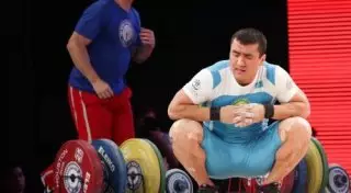 На Олимпиаде такое судейство может сыграть против нас - тренер сборной РК по тяжелой атлетике