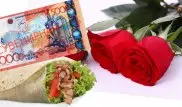 Житель Усть-Каменогорска сувенирными деньгами расплатился за шаурму и розы