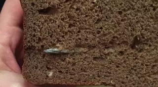 Гвоздь в хлебе обнаружила жительница Астаны