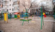 Алматинский предприниматель подарил жителям спортивные площадки