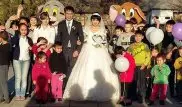 В Шымкенте молодожены вместо пышной свадьбы накормили сирот