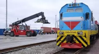 Казахстан может зарабатывать по 120 тысяч тенге с каждой транзитной фуры - Ергожин
